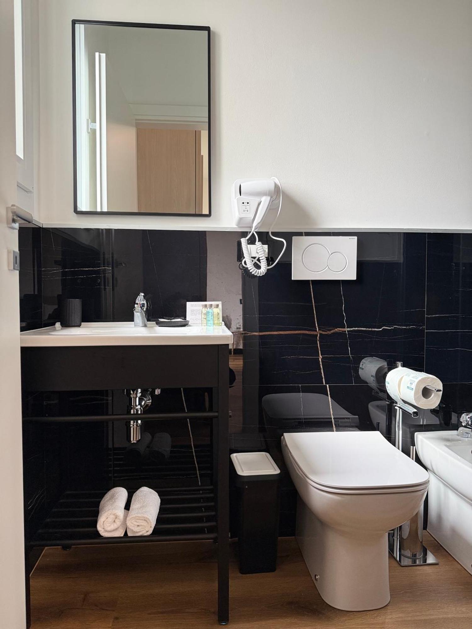 Infinity House - Eleganza Moderna Tra Treviso E Venezia 호텔 Casièr 외부 사진