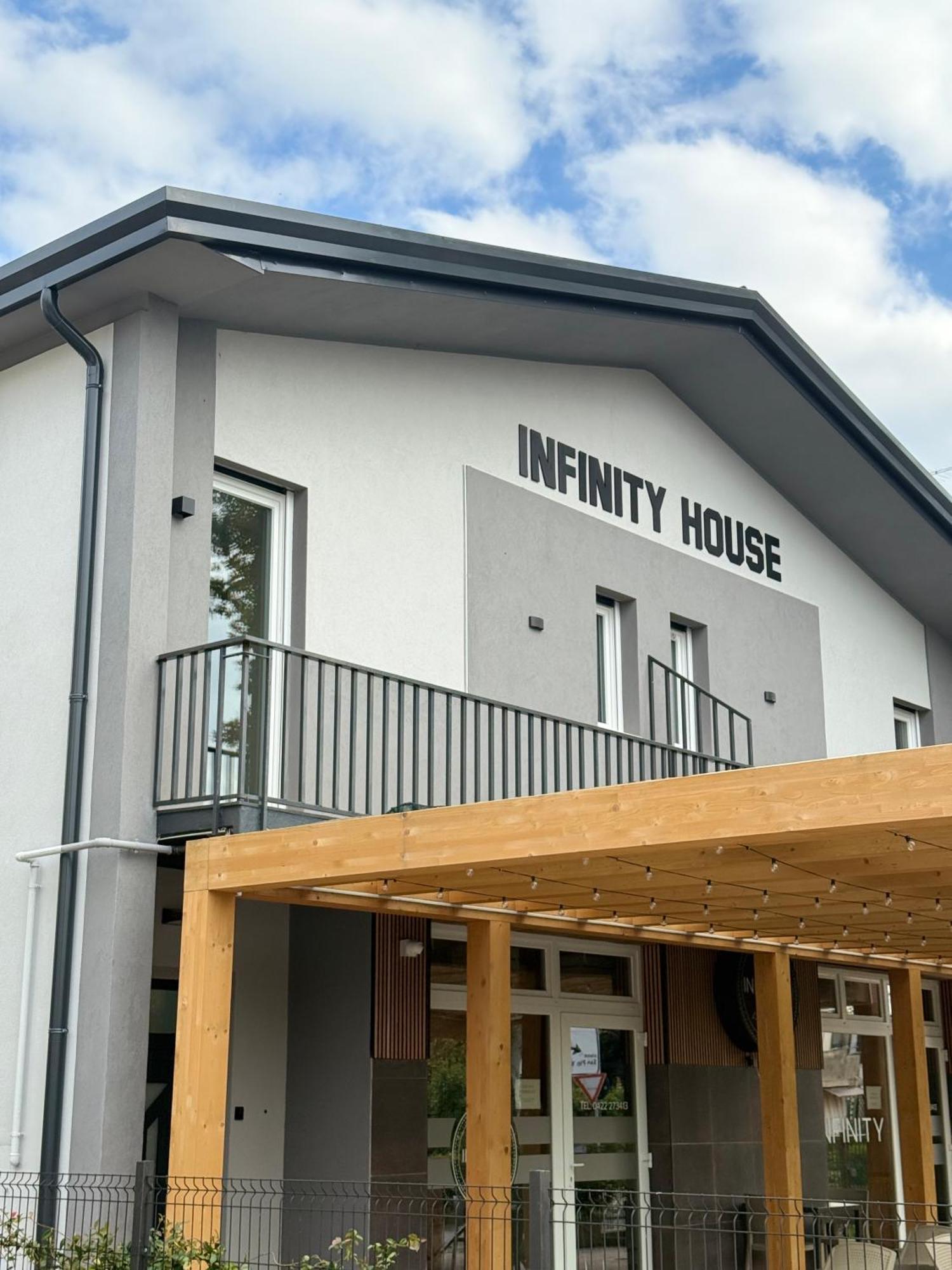 Infinity House - Eleganza Moderna Tra Treviso E Venezia 호텔 Casièr 외부 사진